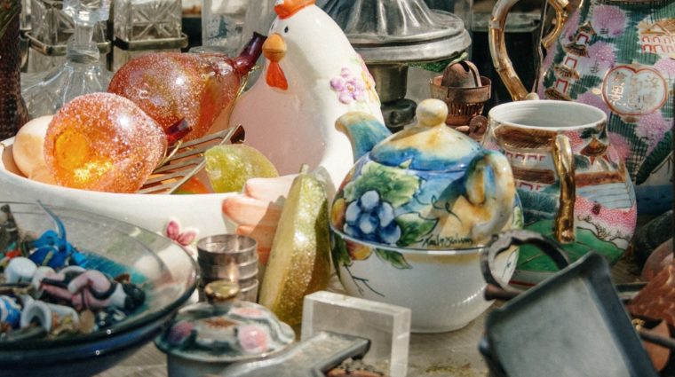 Pop-up flea market